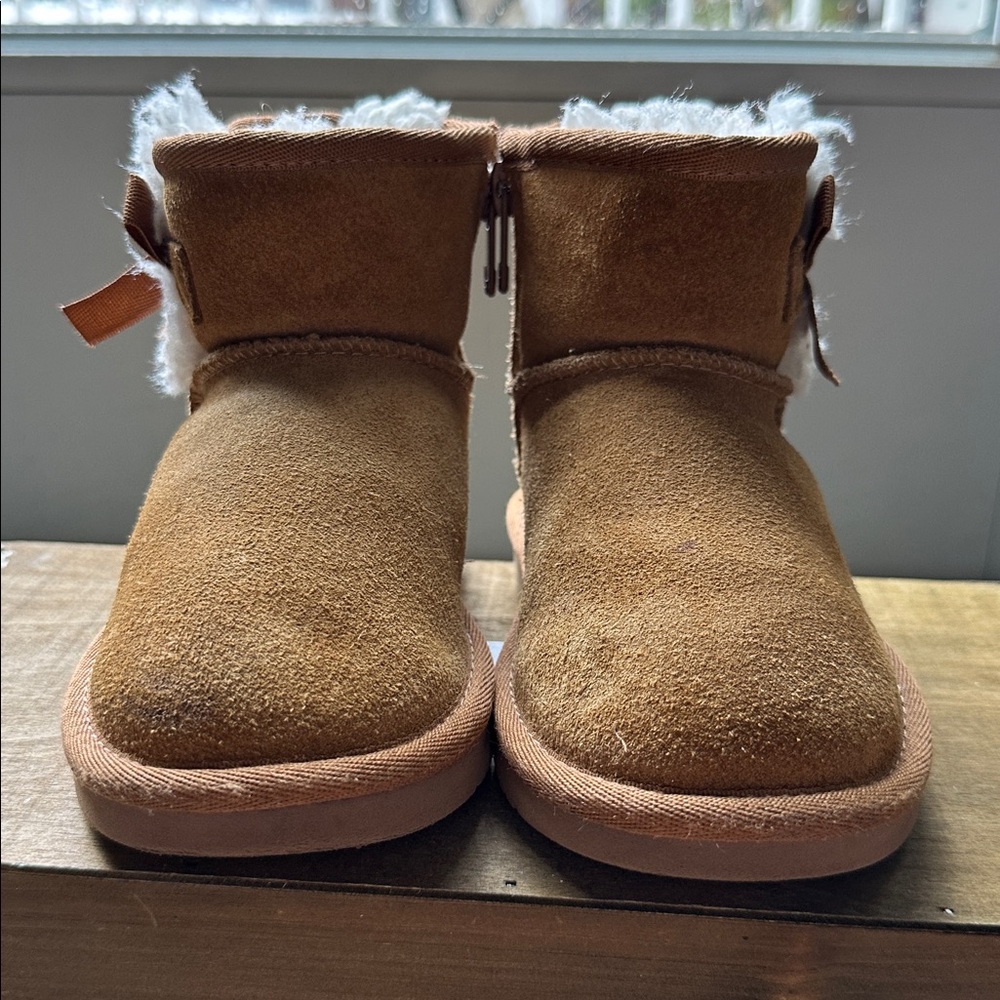 Koolaburra Tan Suede Boots with Plush Lining